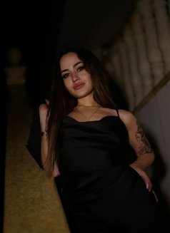 Alisa - puta in Phuket Photo 1 of 10