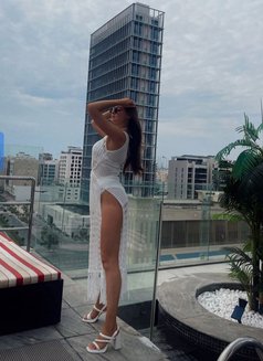 Alisa - escort in Singapore Photo 6 of 9