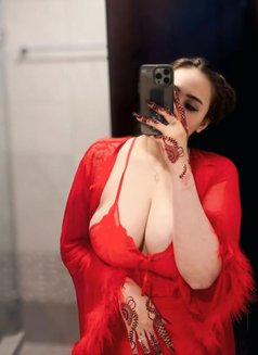 Alisa - escort in Al Manama Photo 2 of 15