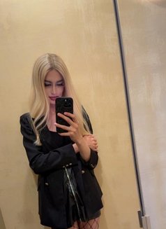 Alisa - Acompañantes transexual in Al Manama Photo 6 of 6