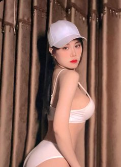 Alisa - escort in Colombo Photo 5 of 8