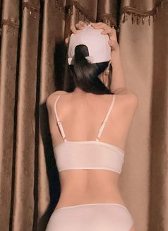 Alisa - escort in Colombo Photo 6 of 8