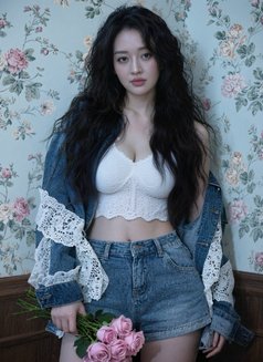 Alisa - escort in Hanoi Photo 4 of 8