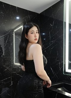 Alisa13 - masseuse in Muscat Photo 7 of 8