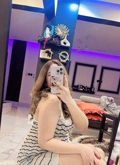 Alisa13 - masseuse in Muscat Photo 6 of 7