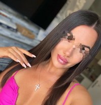 Alise - puta in Abu Dhabi Photo 7 of 10