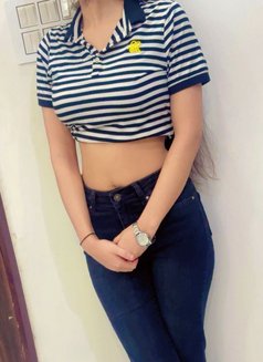 Avantik Independent Real Meet & Cam Fun, - puta in New Delhi Photo 2 of 19