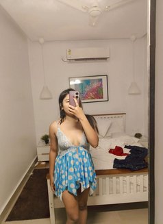 Alisha(Northeastern for Cam and Meet) - adult performer in Bangalore Photo 5 of 8