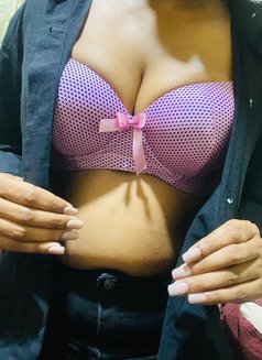 Alisha, Delhi(tagore Garden) Young Girl - puta in New Delhi Photo 11 of 14