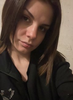 Alisha - escort in Amman Photo 3 of 3