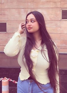 Alisha - escort in Hyderabad Photo 2 of 4