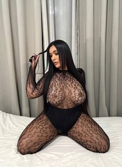 Alisha Fox - Transsexual escort in Makati City Photo 2 of 10