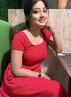 Alisha Independent Call Girls 24x7 - puta in Noida Photo 2 of 4