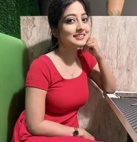 Alisha Independent Call Girls 24x7 - puta in Noida