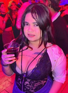 Alisha - escort in Bangalore Photo 4 of 5