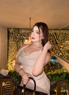 Alisha - escort in Dubai Photo 4 of 5