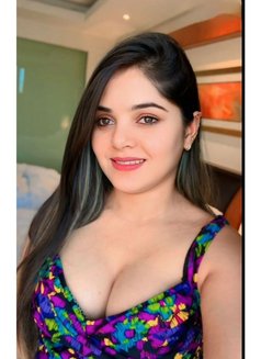 Alisha - escort in Hyderabad Photo 1 of 4