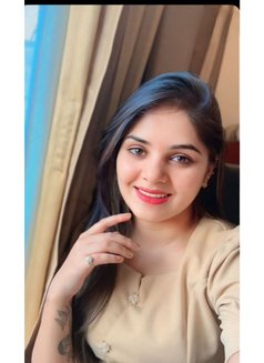 Alisha - escort in Hyderabad Photo 2 of 4