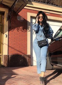 Alisha - escort in Pune Photo 14 of 17
