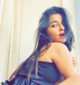 Alisha - puta in Pune Photo 4 of 8