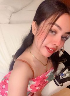 Alisha - puta in Pune Photo 6 of 8