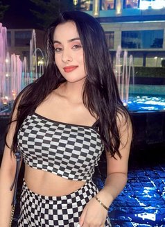 Alisha indian - puta in Dubai Photo 2 of 7