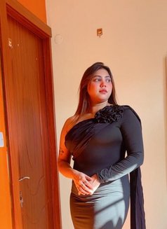 Alisha Indian Model - puta in Ajmān Photo 2 of 2