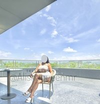 Alisha Indipendent Girl - puta in New Delhi Photo 3 of 25