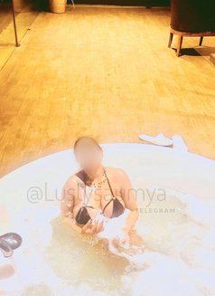 Lusty Saumya Indipendent - puta in New Delhi Photo 16 of 16