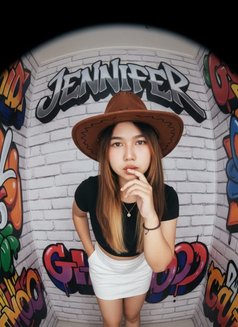 Alisha - masseuse in Surabaya Photo 3 of 3