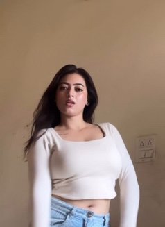 Alisha Khan - puta in Abu Dhabi Photo 3 of 6