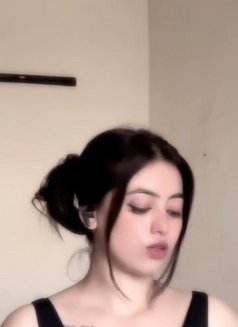 Alisha Khan - puta in Abu Dhabi Photo 4 of 6