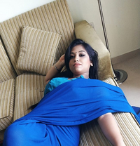 Alisha Vip Housewife - puta in Gurgaon