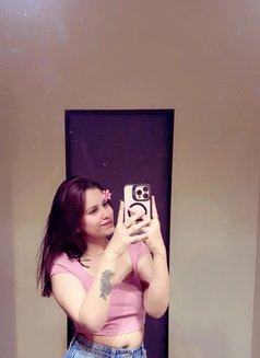 Alisha - escort in Pune Photo 2 of 10