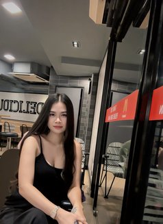 Alisha - escort in Riyadh Photo 1 of 5