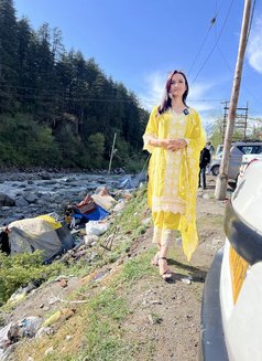 Alisha Thakur - Transsexual escort in Chandigarh Photo 8 of 9