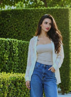 Alisha Thakur - Transsexual escort in Chandigarh Photo 1 of 2