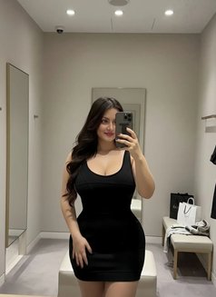 Alisha Trusted Escort 24* 7 - puta in Maldives Photo 3 of 3