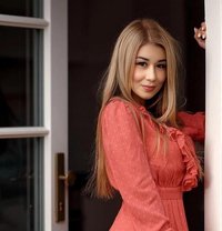 ALISHA VIP Goa OutCall Rusian Service - puta in Candolim, Goa Photo 1 of 7