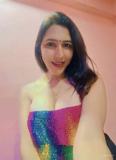 Alisha2025 - Transsexual escort in Surat Photo 2 of 2
