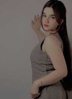 Alishaa - escort in Sharjah Photo 4 of 5