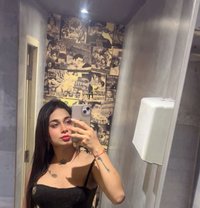 Alishahot - Acompañantes transexual in Kolkata