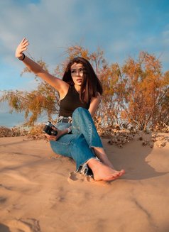 Alisia - escort in Bangkok Photo 3 of 11