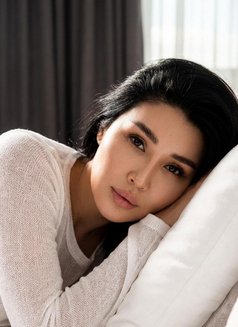 Alisia - escort in Singapore Photo 12 of 12