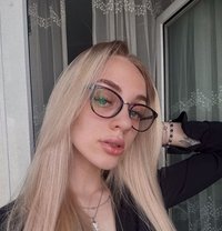 Alissa - escort in İstanbul Photo 4 of 7