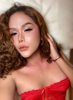 Hot top and bottom - Transsexual escort in Riyadh Photo 4 of 13