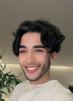 Alix - masseur in Riyadh Photo 2 of 2