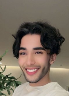 Alix - Masajista in Abha Photo 3 of 4