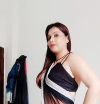 Aliya hotel home full service cash pay C - escort in Pune Photo 6 of 25