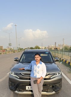 Aliya - escort in Jaipur Photo 1 of 2